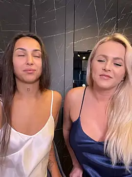 Snapshot of Keep_us_wild chatting on December 14, 2024, 4:12 am Keep us wild online show from December 14, 2024, 4:12 am