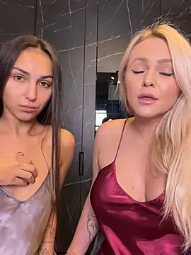 Snapshot of Keep_us_wild chatting on January 3, 2025, 5:50 am Keep us wild online show from January 3, 2025, 5:50 am