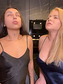 Snapshot of Keep_us_wild chatting on February 23, 2025, 8:28 am Keep us wild online show from February 23, 2025, 8:28 am