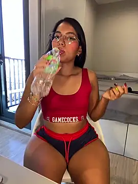 SheenaBrooke online show from December 16, 2025, 3:55 am