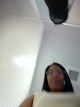 SheenaBrooke online show from April 8, 2026, 4:36 am