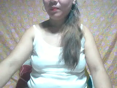 HungryPussypinayX online show from February 11, 2026, 5:35 pm