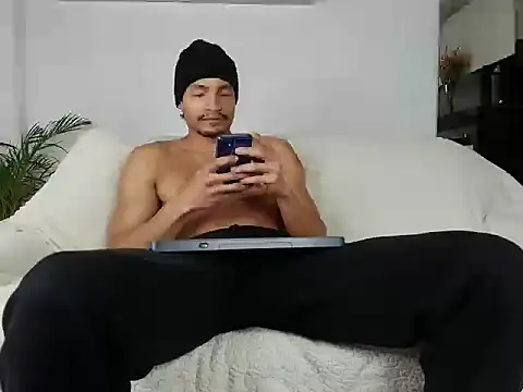 Robyn Miller online show from October 23, 2025, 7:56 pm