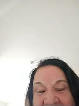 Yaya Mineira online show from February 15, 2026, 5:34 pm