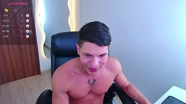 Snapshot of harrisoncuper chatting on April 5, 2026, 8:48 pm harrisoncuper online show from April 5, 2026, 8:48 pm