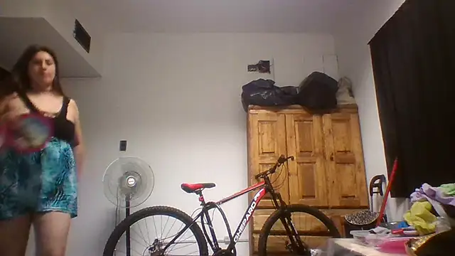 La pauli latina online show from December 10, 2024, 4:45 am