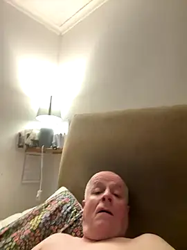 locallad88 online show from September 30, 2025, 11:00 pm