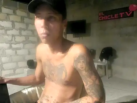 Snapshot of EL-CHICLE-TV chatting on January 18, 2025, 8:31 am EL-CHICLE-TV online show from January 18, 2025, 8:31 am