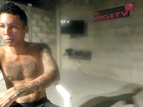 Snapshot of EL-CHICLE-TV chatting on December 20, 2024, 7:33 am EL-CHICLE-TV online show from December 20, 2024, 7:33 am