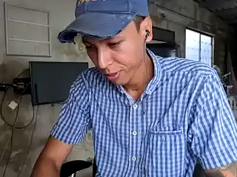 Snapshot of EL-CHICLE-TV chatting on September 23, 2025, 9:33 pm EL-CHICLE-TV online show from September 23, 2025, 9:33 pm
