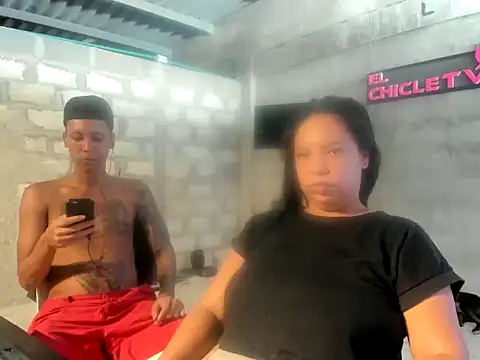 Snapshot of EL-CHICLE-TV chatting on December 30, 2024, 4:40 pm EL-CHICLE-TV online show from December 30, 2024, 4:40 pm