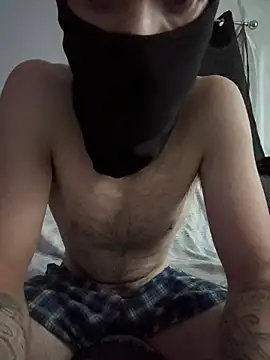 KcCumz19 online show from November 1, 2025, 2:33 pm