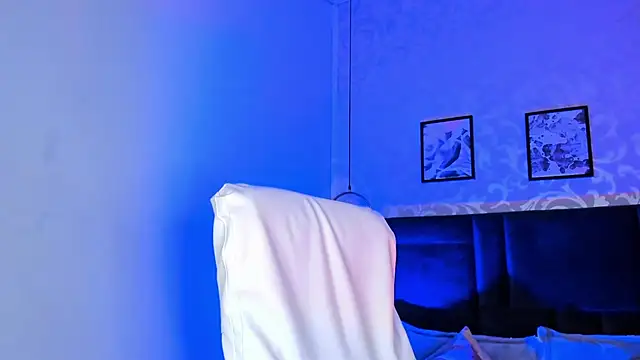 Snapshot of Lara_bombshell chatting on February 21, 2025, 1:55 am Lara bombshell online show from February 21, 2025, 1:55 am
