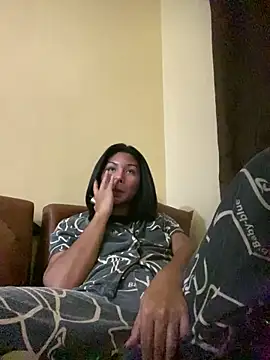 MaxxineMorenaTs online show from May 9, 2026, 7:17 pm