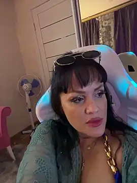 Lolaley2 online show from February 9, 2026, 3:21 pm