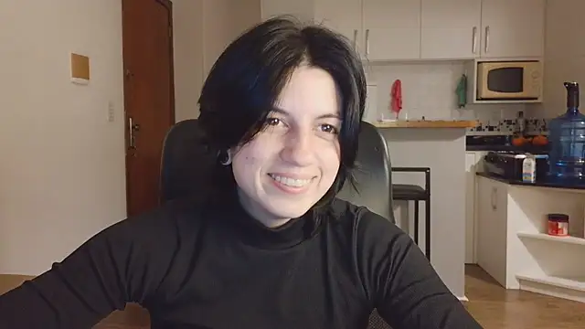 kyslrana online show from July 14, 2026, 3:11 am