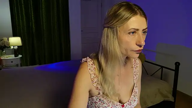 ZoeGrant online show from May 17, 2026, 5:57 pm
