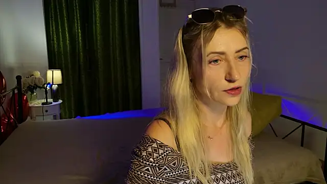 ZoeGrant online show from May 24, 2026, 5:46 pm