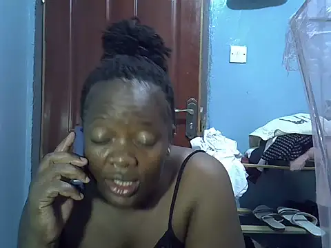 Snapshot of Ebonyceline chatting on July 17, 2026, 7:44 pm Ebonyceline online show from July 17, 2026, 7:44 pm