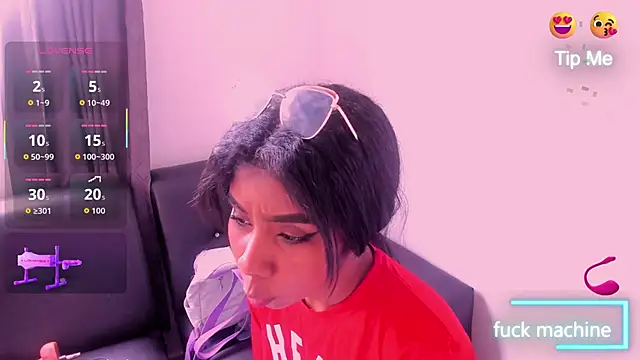 Snapshot of CuteEbony1 chatting on September 29, 2025, 5:40 pm CuteEbony1 online show from September 29, 2025, 5:40 pm