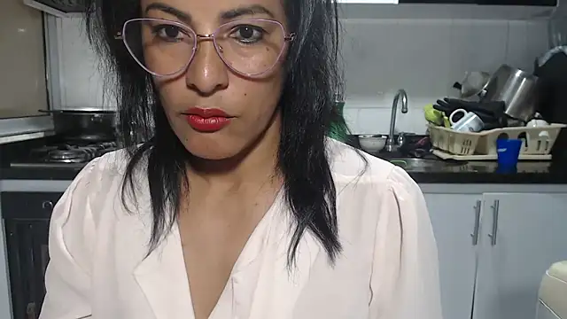 kateleyagrey online show from May 4, 2026, 7:17 pm