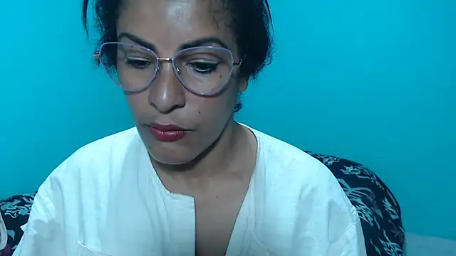 kateleyagrey online show from February 18, 2026, 7:10 pm