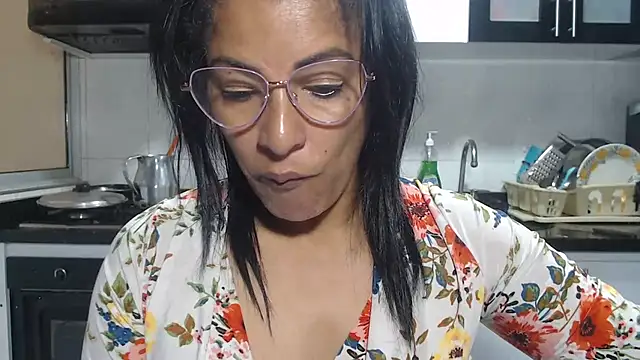 kateleyagrey online show from April 25, 2026, 3:53 pm
