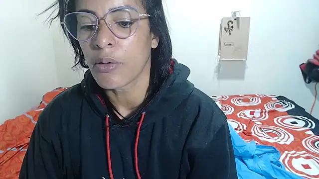 kateleyagrey online show from May 10, 2026, 9:46 am