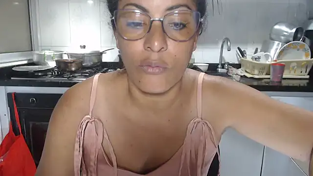 kateleyagrey online show from October 27, 2025, 7:04 pm