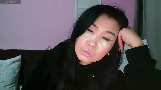 Bet Lu online show from October 15, 2025, 8:50 pm