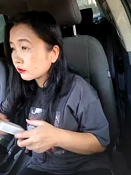 Bet Lu online show from September 12, 2025, 10:26 am