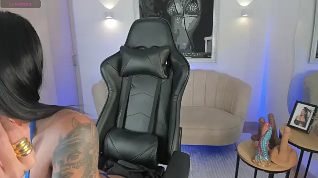 Snapshot of BellaRossii chatting on April 12, 2026, 1:20 am BellaRossii online show from April 12, 2026, 1:20 am