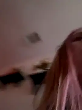 Snapshot of ClumsyLink chatting on December 20, 2025, 8:44 pm ClumsyLink online show from December 20, 2025, 8:44 pm