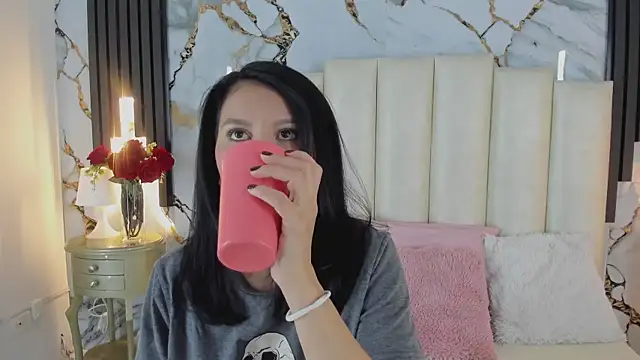 lulumars online show from February 25, 2026, 4:34 am