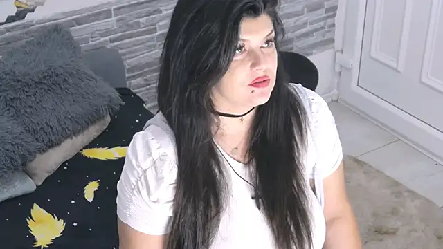 TinaMaay online show from May 11, 2026, 4:59 pm