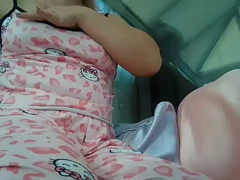 Snapshot of RealLittleRedRidingHood chatting on December 20, 2024, 11:43 am RealLittleRedRidingHood online show from December 20, 2024, 11:43 am