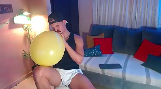 DavidNeill online show from March 21, 2025, 5:43 am