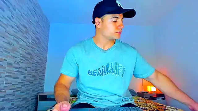 Snapshot of nicolas_herrera chatting on March 3, 2025, 1:49 am nicolas herrera online show from March 3, 2025, 1:49 am