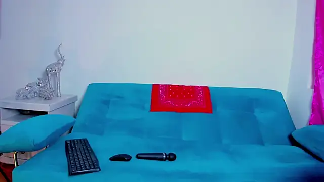 Victoria Jonness online show from October 17, 2025, 5:37 pm