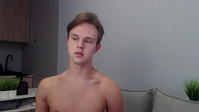 Snapshot of MartinMendez chatting on October 4, 2025, 7:43 am MartinMendez online show from October 4, 2025, 7:43 am