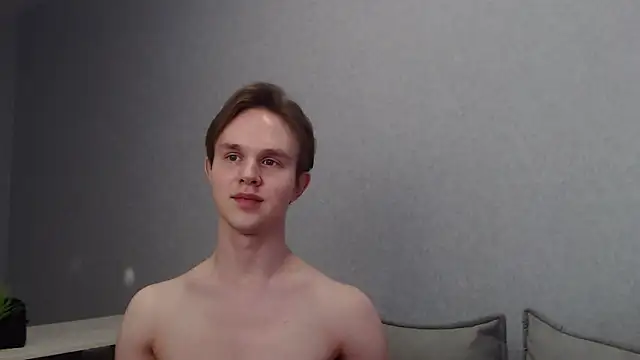 Snapshot of MartinMendez chatting on March 15, 2025, 12:45 pm MartinMendez online show from March 15, 2025, 12:45 pm