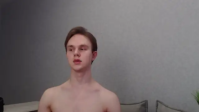 Snapshot of MartinMendez chatting on March 8, 2025, 12:09 pm MartinMendez online show from March 8, 2025, 12:09 pm