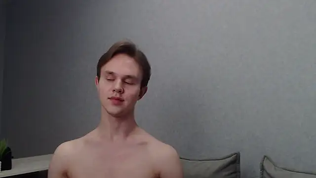 Snapshot of MartinMendez chatting on March 9, 2025, 7:15 pm MartinMendez online show from March 9, 2025, 7:15 pm