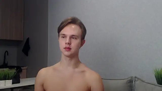 Snapshot of MartinMendez chatting on November 13, 2025, 9:35 am MartinMendez online show from November 13, 2025, 9:35 am