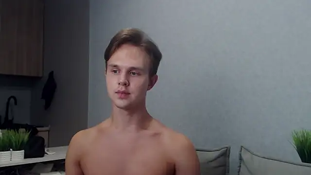 Snapshot of MartinMendez chatting on September 28, 2025, 7:10 pm MartinMendez online show from September 28, 2025, 7:10 pm