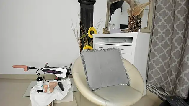 Lissa Brow online show from September 25, 2025, 2:28 am