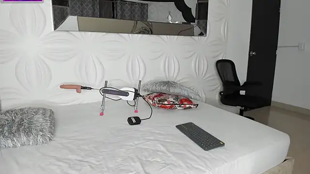 Lissa Brow online show from October 10, 2025, 2:34 am