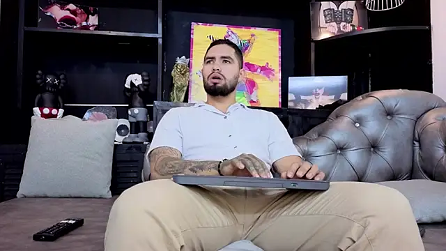 matteosantos online show from September 20, 2025, 11:48 am