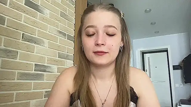 Snapshot of CharmingSarah chatting on March 10, 2026, 10:30 am CharmingSarah online show from March 10, 2026, 10:30 am