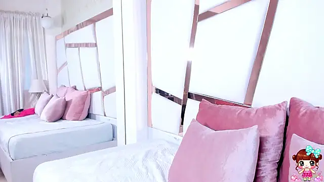 lucyycy online show from October 23, 2025, 4:44 am